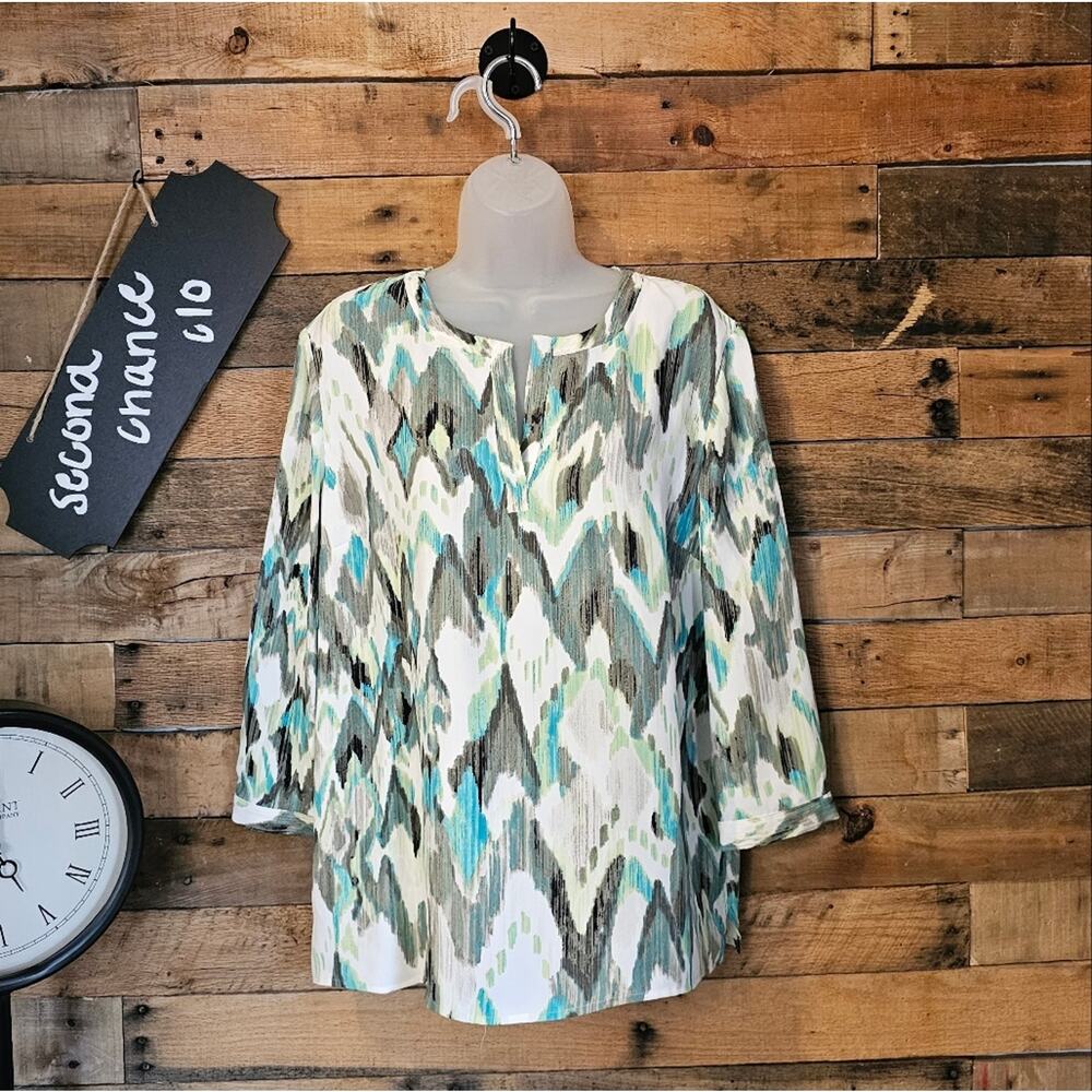 SALE-Investments women's shades of green business causal blouse size medium